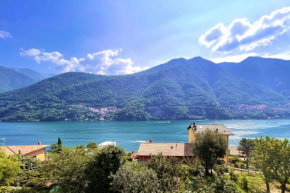 villa Diana house with amazing lake views, private parking